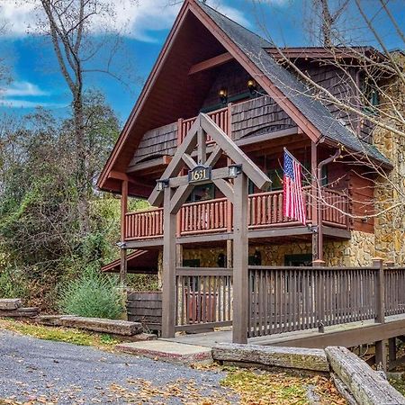 Bridgewood Cabin, Hot Tub, 1089 Of Free Attraction Tickets For Each Paid Day, Dollywood And More! Pigeon Forge Exterior photo