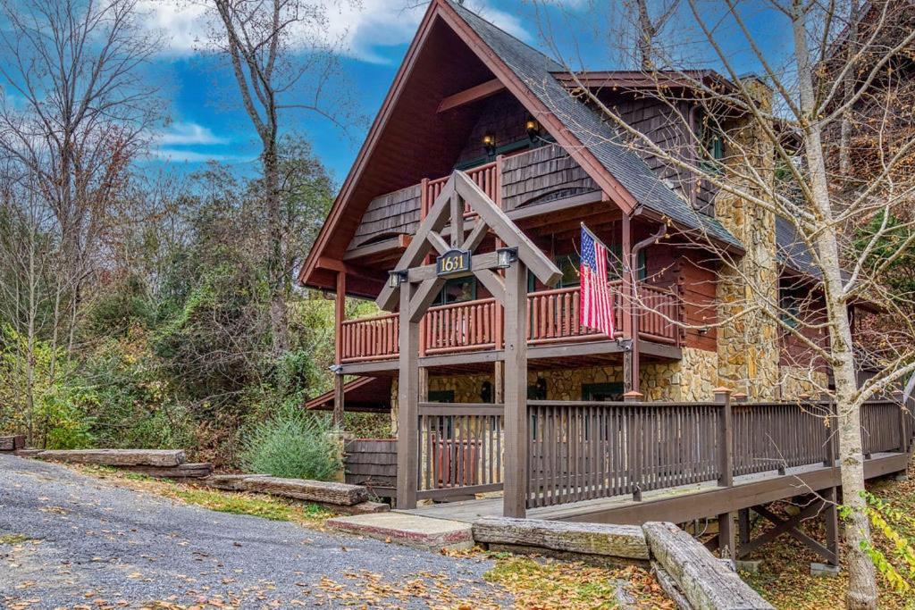 Bridgewood Cabin, Hot Tub, 1089 Of Free Attraction Tickets For Each Paid Day, Dollywood And More! Pigeon Forge Exterior photo