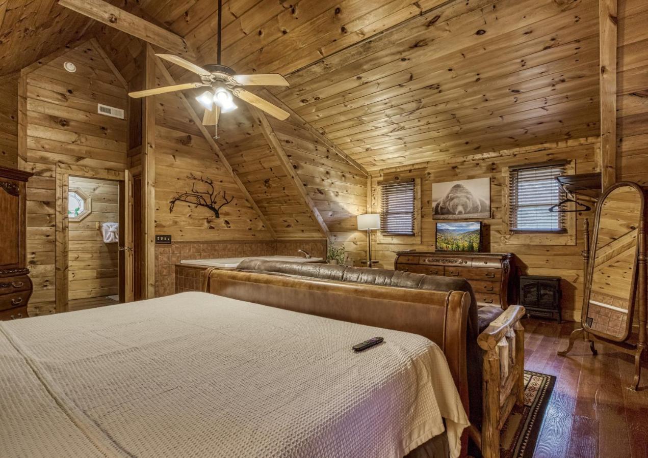 Bridgewood Cabin, Hot Tub, 1089 Of Free Attraction Tickets For Each Paid Day, Dollywood And More! Pigeon Forge Exterior photo