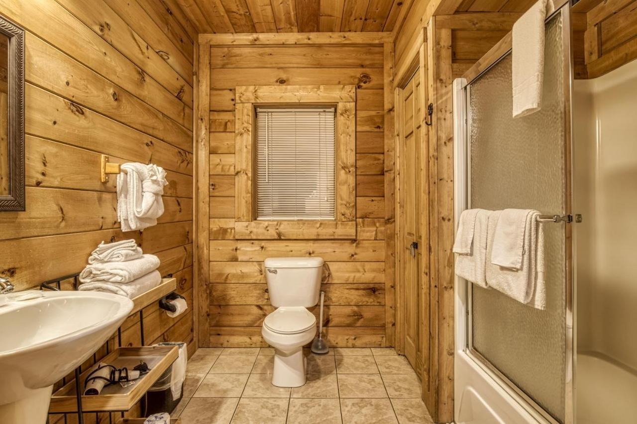 Bridgewood Cabin, Hot Tub, 1089 Of Free Attraction Tickets For Each Paid Day, Dollywood And More! Pigeon Forge Exterior photo