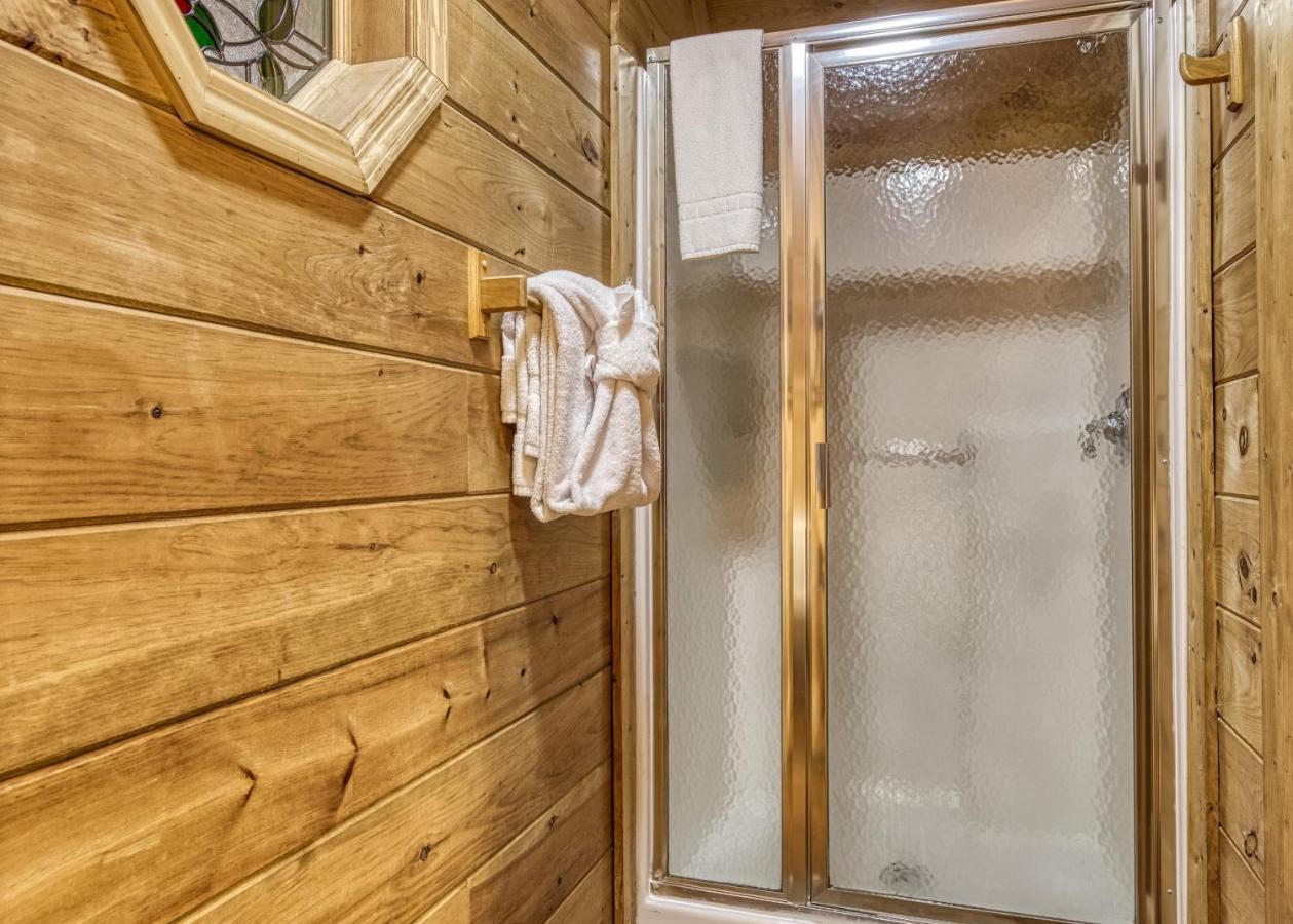 Bridgewood Cabin, Hot Tub, 1089 Of Free Attraction Tickets For Each Paid Day, Dollywood And More! Pigeon Forge Exterior photo