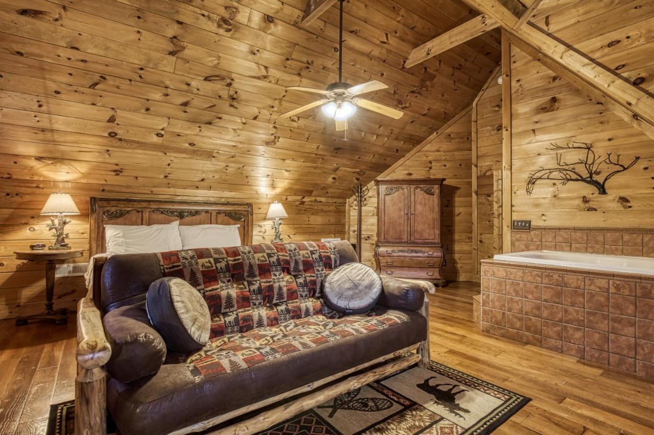 Bridgewood Cabin, Hot Tub, 1089 Of Free Attraction Tickets For Each Paid Day, Dollywood And More! Pigeon Forge Exterior photo