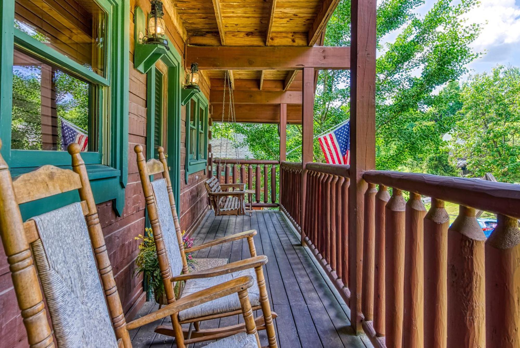 Bridgewood Cabin, Hot Tub, 1089 Of Free Attraction Tickets For Each Paid Day, Dollywood And More! Pigeon Forge Exterior photo